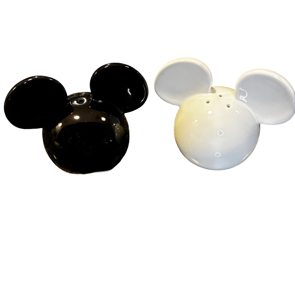 Disney Store Mickey Mouse Salt Pepper Shakers Magnetic Home Collection Set